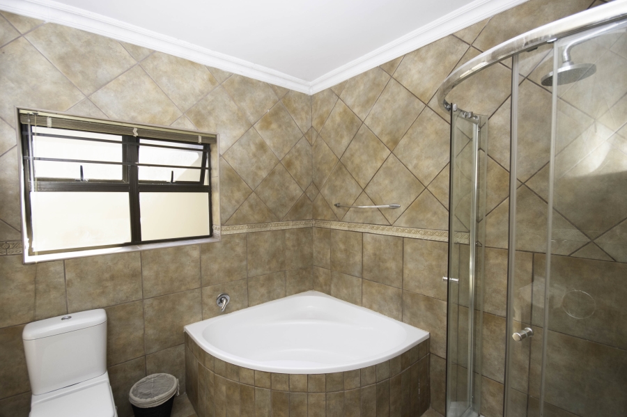 4 Bedroom Property for Sale in St Francis On Sea Eastern Cape